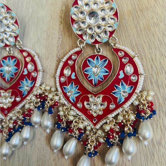 NEW Elegant Red and Gold Tone Floral Indian Earrings✨ - Picture 4 of 6